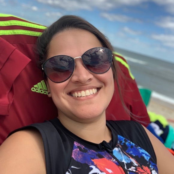 Meet your Posher, Kharolyn - Picture 1 of 1